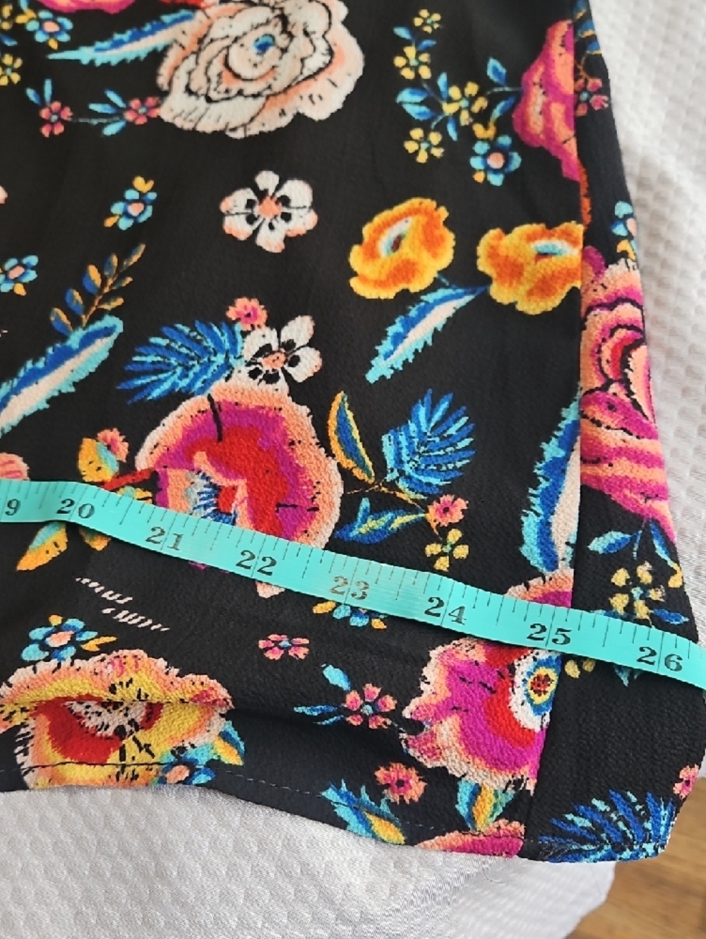 Lily Rose Black Shift Cold Shoulder Dress Gorgeous Floral Print MED - Picture 12 of 14